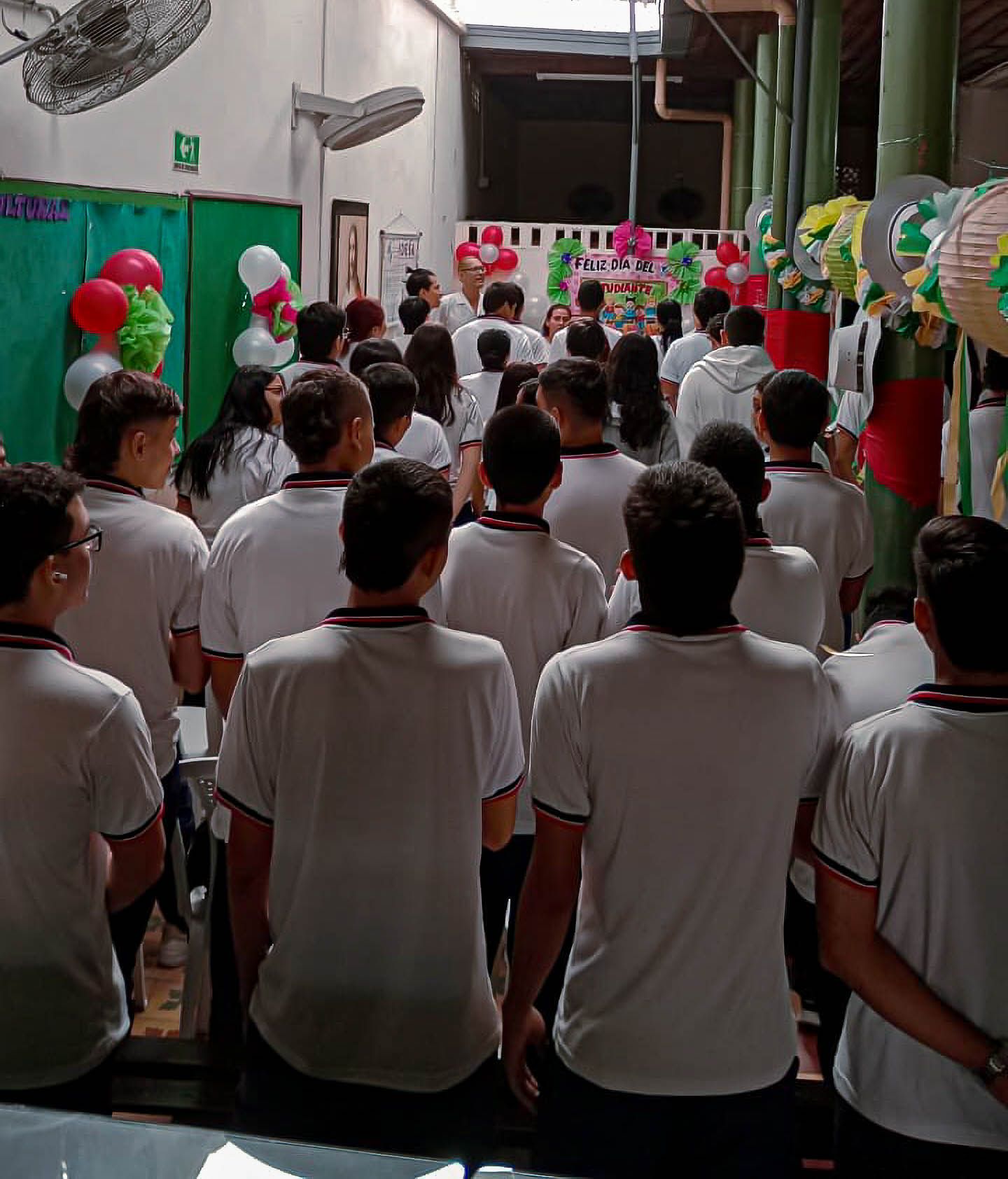 🎉 ¡Feliz Día del Estudiante! - Imagen 4