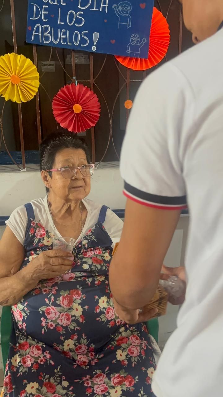 Servicio Social IDESISTA: Jóvenes que Transforman su Comunidad con Amor y Compromiso - Imagen 6